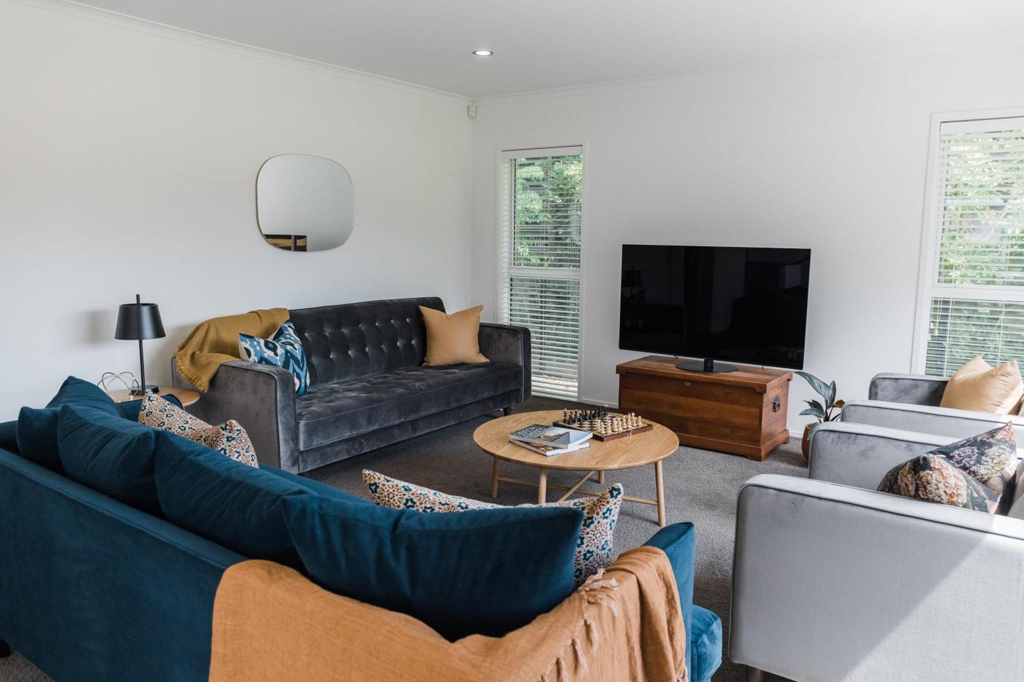 Stunning Tranquil Home With Green Space Views Mount Maunganui Exterior photo