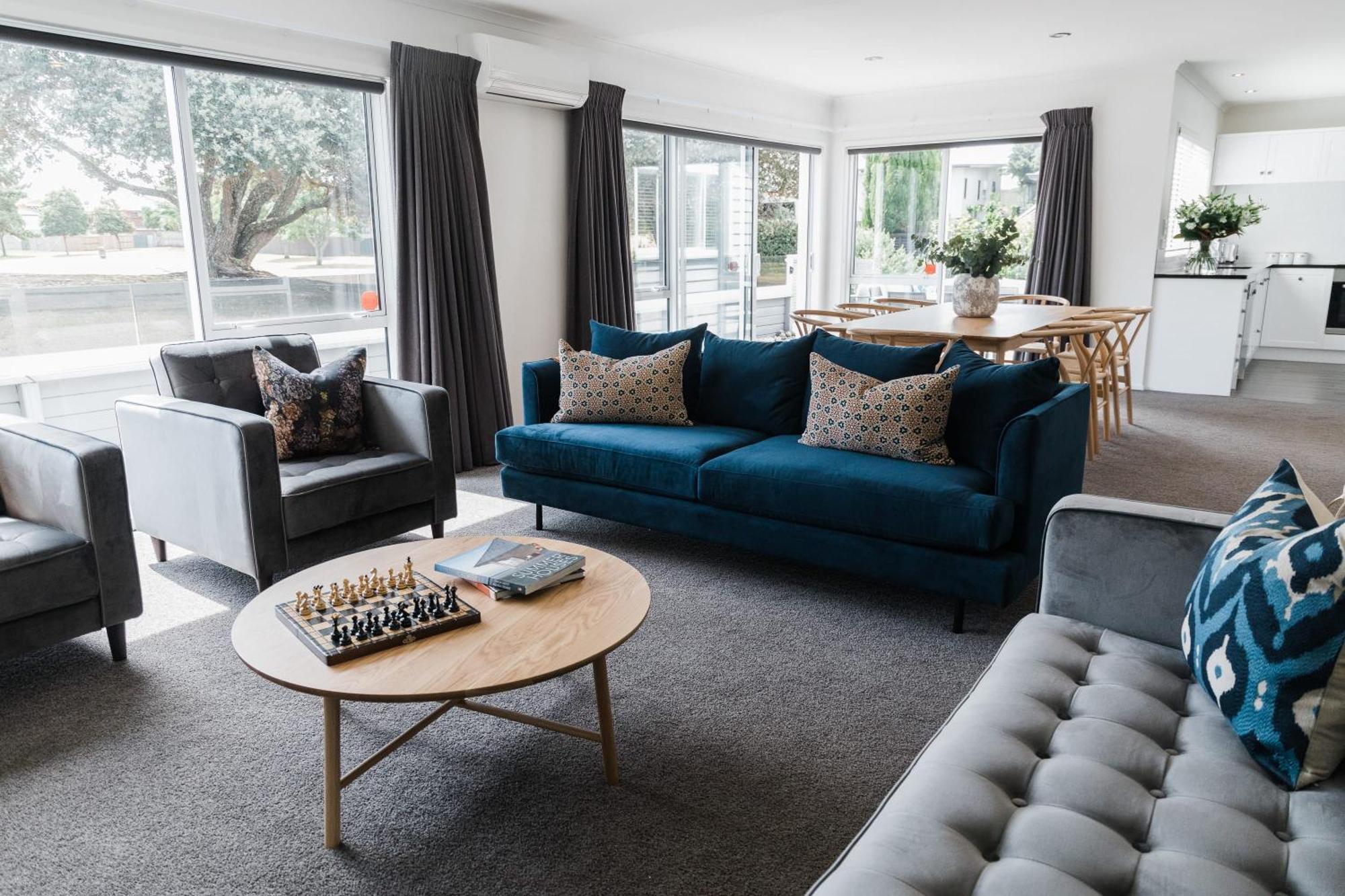 Stunning Tranquil Home With Green Space Views Mount Maunganui Exterior photo